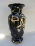 Vaas - Geslepen glazen vaas Napoléon III. Opaline kristal., Antiek en Kunst, Curiosa en Brocante