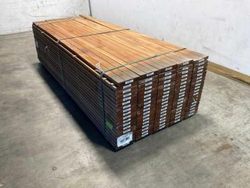 Veiling - 10x Hardhouten vlonderplank geprofileerd 245x19x2, beschikbaar voor biedingen