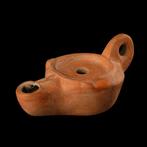 Oud-Romeins Terracotta Olie lamp - maker Strobilus