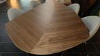 Castelijn RP tafel bladvorm noten, Ophalen of Verzenden, Zo goed als nieuw