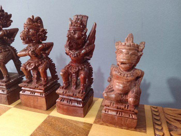 Schaakspel - Balinese Schaakstukken - Hout, Antiek en Kunst, Curiosa en Brocante