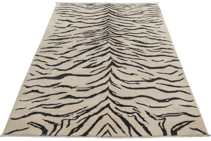 Ziegler Zebra Fein - Vloerkleed - 197 cm - 148 cm, Huis en Inrichting, Stoffering | Tapijten en Kleden