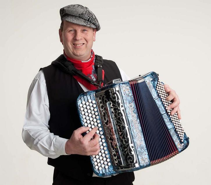 Accordeonist voor elk evenement. uitgebreid repertoire, Diensten en Vakmensen, Muzikanten, Artiesten en Dj's, Orkest, Solo-artiest