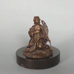 Beeldje - Bronzen beeldje geknielde Heilige Martelares Grand