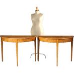 Stel blonde esdoornhouten  demi lune tafels ca 1890 No68143, Antiek en Kunst, Ophalen of Verzenden