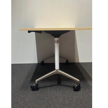 (MDK-107313) Wilkhahn verrijdbare klaptafel – 140x80 cm (., Huis en Inrichting, Bureaus, Gebruikt, Ophalen of Verzenden