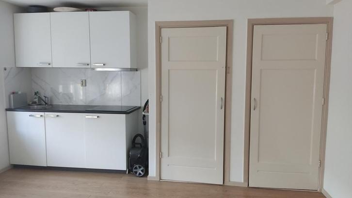 Appartement te huur in Tiel - 50 m² - 3 kamer(s) - 3 kamers, Huizen en Kamers, Huizen te huur, Gelderland, Appartement