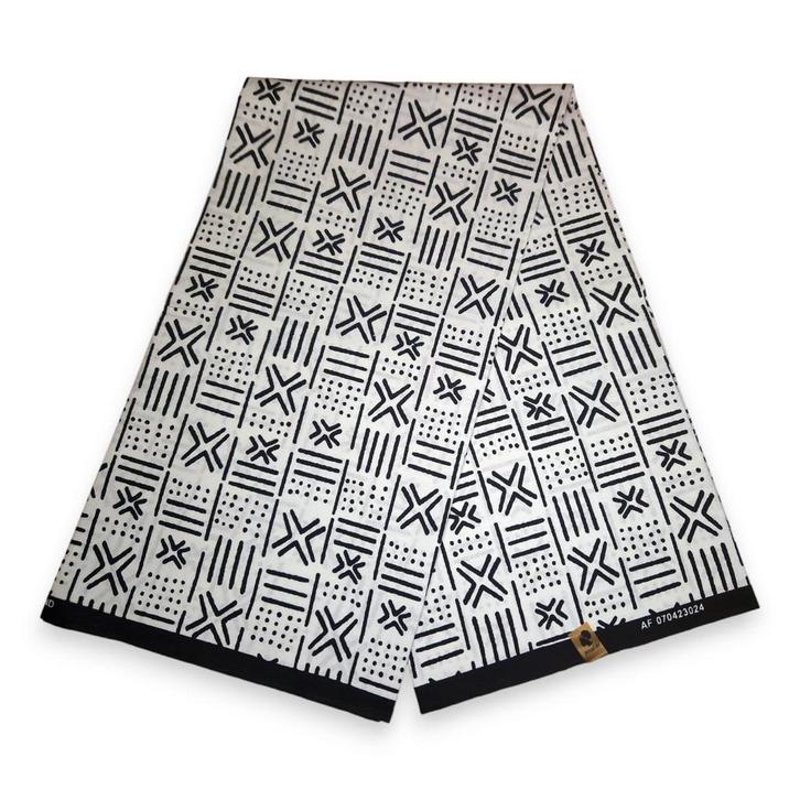 Afrikaanse Witte X Bogolan / Mud cloth print stof - Traditio, Hobby en Vrije tijd, Stoffen en Lappen, Nieuw, Ophalen of Verzenden