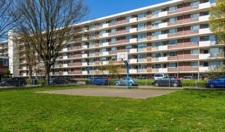 Te Huur 4 Kamer Appartement Professor Cobbenhagenlaan In Til, Huizen en Kamers, Huizen te huur, Direct bij eigenaar, Noord-Brabant