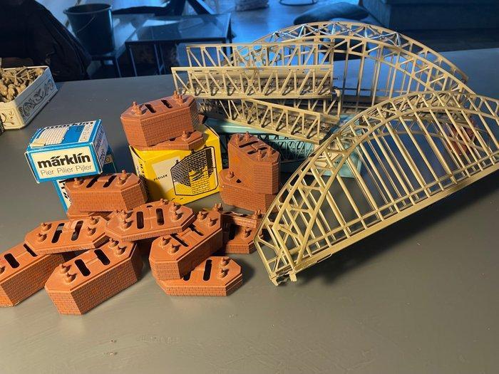 Märklin H0 - 7163/7162/7064 - Bruggen (43) - 43-delige, Hobby en Vrije tijd, Modeltreinen | H0