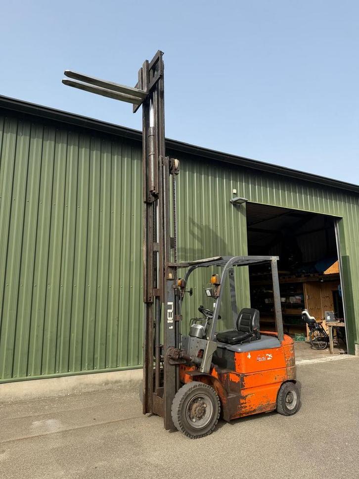 Heli elektrische heftruck | triplex mast met freelift | 2500, Zakelijke goederen, Machines en Bouw | Heftrucks en Intern transport