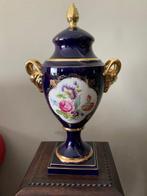 Lindner - dekselvaas - Beenderporselein - Amphora vaas