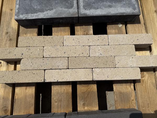 Veiling - 8 M2 Betonklinker Waalformaat Blanco Ongetrommeld, Tuin en Terras, Tegels en Klinkers, Nieuw