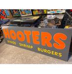 Hooters Originele Lichtbakplaat Met Verlichting 290 x 96 cm, Verzamelen, Merken en Reclamevoorwerpen, Ophalen, Gebruikt