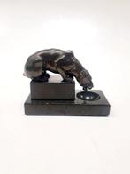 sculptuur, Lionne sabreuvant - 10 cm - Zinklegering, Marmer, Antiek en Kunst, Antiek | Keramiek en Aardewerk