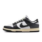 Nike Dunk Low Vintage Panda (W) - Maat 44.5, Kleding | Heren, Schoenen, Nike, Nieuw, Ophalen of Verzenden, Sneakers of Gympen