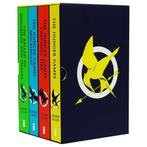 9780702313813 The Hunger Games 4 Book Paperback Box Set, Boeken, Nieuw, Suzanne Collins, Verzenden