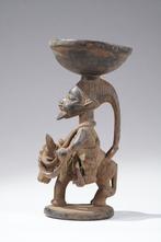 Een houten beeldhouwwerk - Yoruba - Nigeria (Zonder, Antiek en Kunst