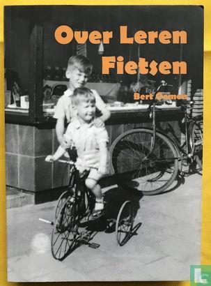 Oomen, Bert - Over leren fietsen - 2018, Boeken, Biografieën, Zo goed als nieuw, Verzenden