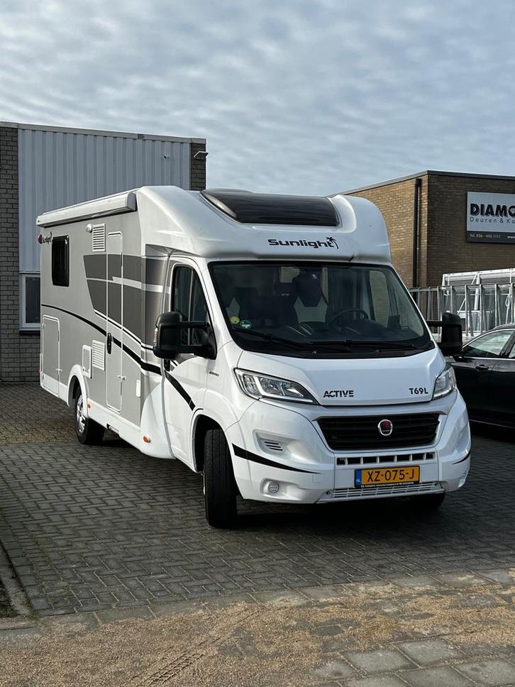 3 x Sunlight T69LHalfautomaat uit 2019 Active-uitvoering, Caravans en Kamperen, Campers, Cassettetoilet, Afzuigkap, Audio installatie