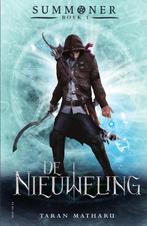 De nieuweling / Summoner / 1 9789000355983 Taran Matharu, Boeken, Verzenden, Gelezen, Taran Matharu