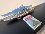 Modelschip (2) - Duits slagschip Tirpitz met bijbehorend, Nieuw