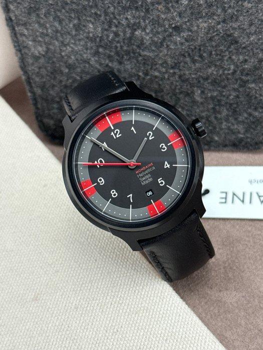 Mondaine - Helvetica No1 Bold Spiekermann Edition Date -, Sieraden, Tassen en Uiterlijk, Horloges | Heren