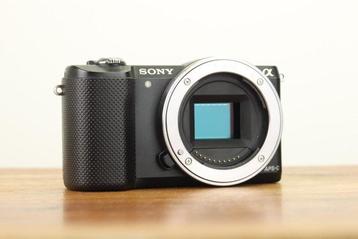 Sony Alpha A 5000 Body, 20.1MP + Accessoires Spiegelloze beschikbaar voor biedingen
