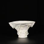 Plengoffervat - Libatoire beker in Blanc de Chine met een