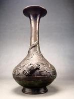 Vaas - Brons, Vaas met een lotusvijver en krabmotief uit, Antiek en Kunst