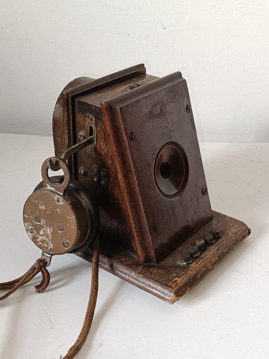 Analoge telefoon - Hout, ijzer en bakeliet uit 1910, Antiek en Kunst, Kunst | Designobjecten