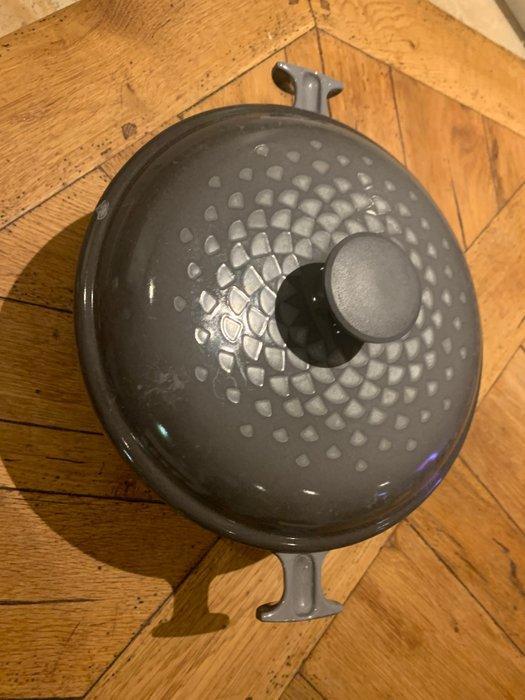 Le Creuset - Enzo Mari - Braadpan - Gietijzer - LA MAMA, Antiek en Kunst, Antiek | Keukenbenodigdheden