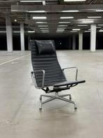 Vitra Eames EA124 | Zwart Leer | NIEUWSTAAT, Huis en Inrichting, Fauteuils, Stijl:Bank Hoekbank Bankstel Bankje Loungebank Banken Chaise Lou