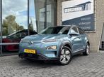 Zakelijke Lease |  Hyundai KONA EV Fashion 64 kWh*3FASE*ACC*, Auto's, Automaat, Stof, Gebruikt, Zwart