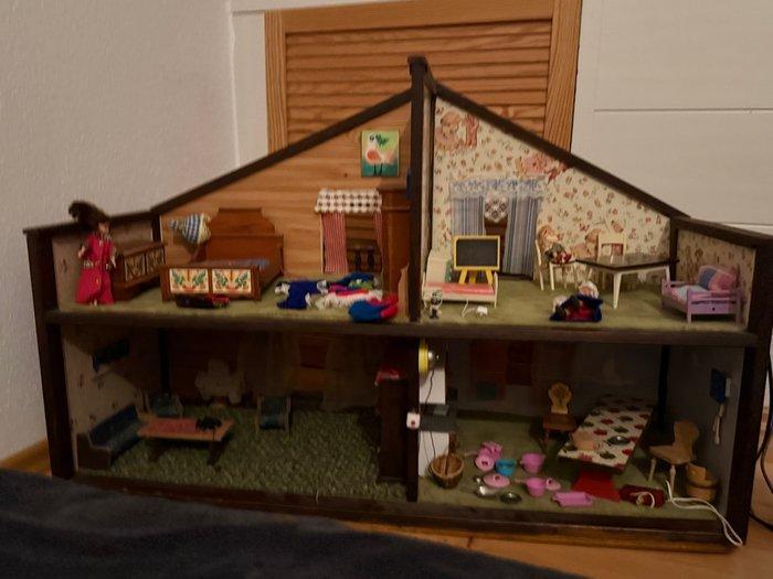 Diese Art von Möbeln wurde in Deutschland oft von, Antiek en Kunst, Antiek | Speelgoed