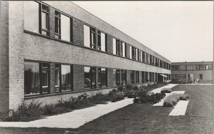 MAURIK - Bejaardencentrum Valentijn, Verzamelen, Ansichtkaarten | Nederland, Verzenden