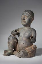Een bronzen beeldhouwwerk - Tada - Nigeria