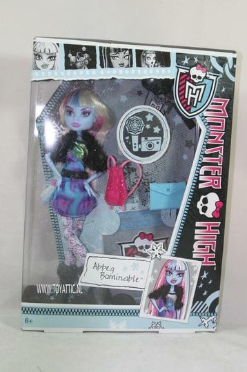 Monster high poppen meubelen en kleding grote sortering!