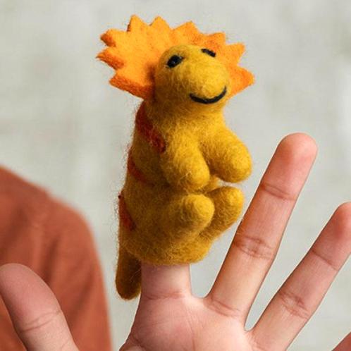 Vingerpoppetje Wolvilt - Dinosaurussen Triceratops Geel/Oran, Kinderen en Baby's, Speelgoed | Poppen, Nieuw, Ophalen of Verzenden