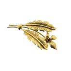 Gouden Art Nouveau broche met granaat., Gebruikt, Overige kleuren, Ophalen of Verzenden, Met edelsteen