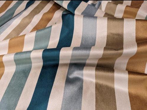Loro Piana - Meubelstof - 550 cm - 140 cm - Loro Piana, Antiek en Kunst, Antiek | Kleden en Textiel