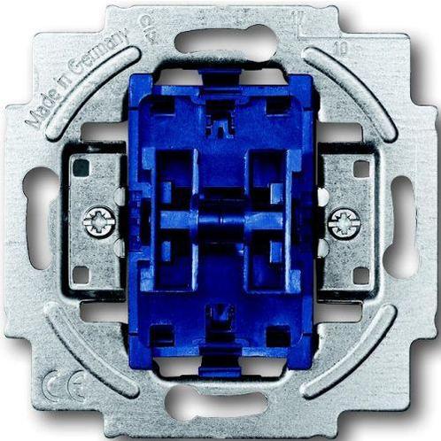 Busch Jaeger Wissel/wisselschakelaar 2000/6/6US-101-500, Doe-het-zelf en Verbouw, Elektra en Kabels, Nieuw, Ophalen of Verzenden