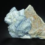 234g Uniek blauw-groene ALUNITE kristalcluster op matrix, Verzamelen, Mineralen en Fossielen
