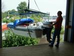 Geïsoleerde winterstalling boot, Watersport en Boten, Herfst, Binnen