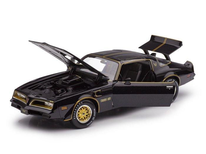 Maisto 1:18 - Model sportwagen - Pontiac Firebird Trans Am, Hobby en Vrije tijd, Modelauto's | 1:5 tot 1:12