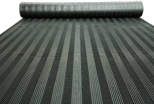 Rubber loper / rubbermat op rol - streep/noppen motief - 12, Doe-het-zelf en Verbouw, Overige Doe-het-zelf en Verbouw, Verzenden