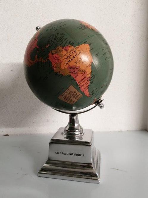 Tafelblad globe - Globe/Rico/Ked - Globo Terrestre -, Antiek en Kunst, Curiosa en Brocante