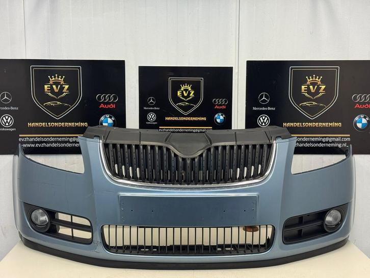 Skoda Fabia 1.4i voorbumper bj.2007 kleur blauw, Auto-onderdelen, Carrosserie en Plaatwerk, Gebruikt, Skoda, Voor, Bumper