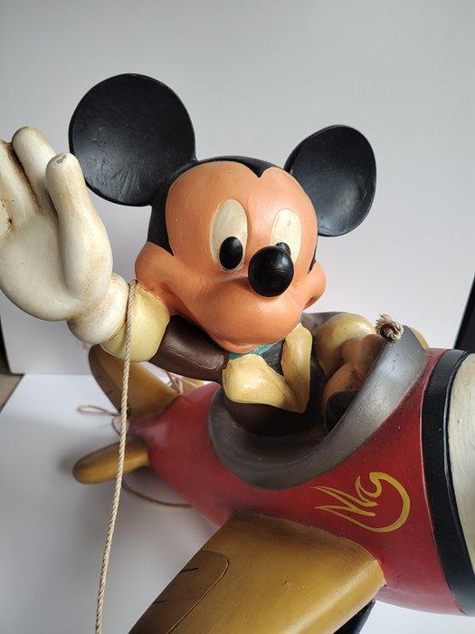 Disney - Beeld, Mickey Mouse in vliegtuig - 38 cm - Hars, Verzamelen, Disney