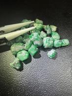 Smaragd Ruw - Hoogte: 8 mm - Breedte: 12 mm- 15 g - (28)